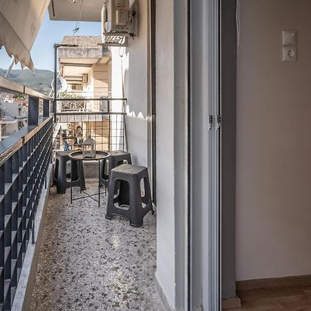 Central Escape Apartment Каламата Екстериор снимка