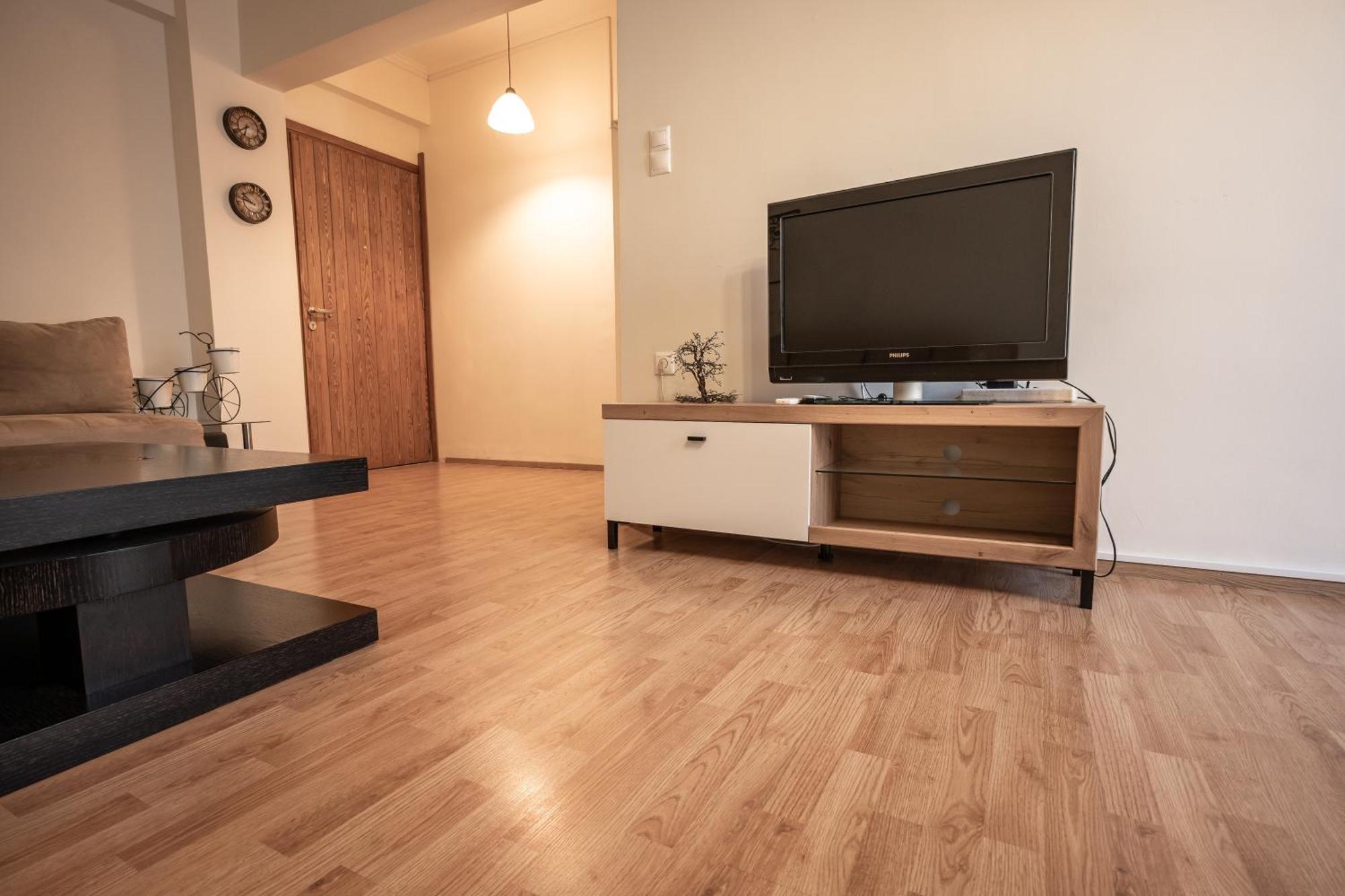 Central Escape Apartment Каламата Екстериор снимка