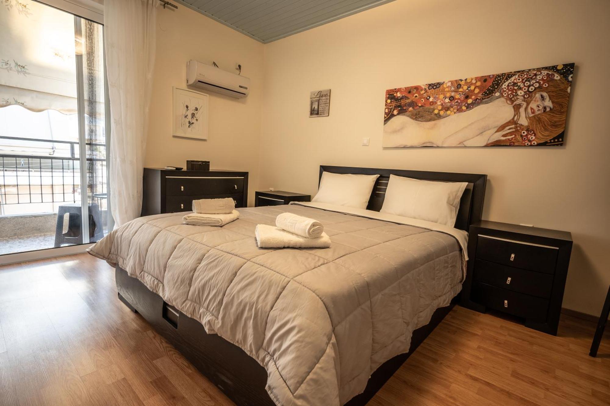 Central Escape Apartment Каламата Екстериор снимка