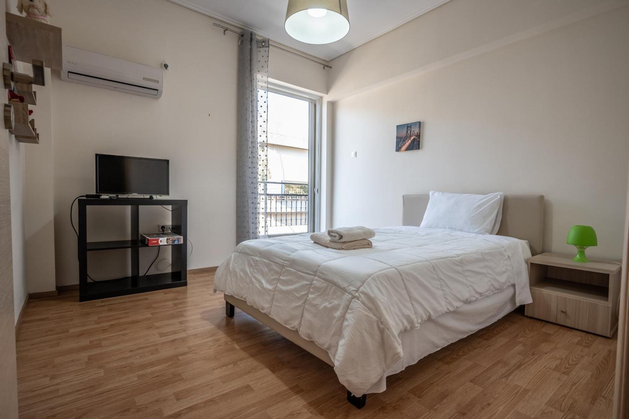Central Escape Apartment Каламата Екстериор снимка